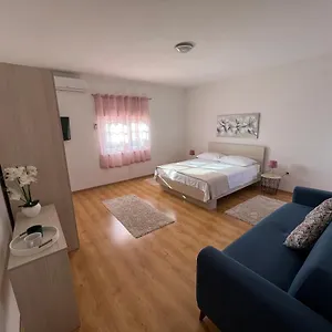 Sobe Lea Sukošan