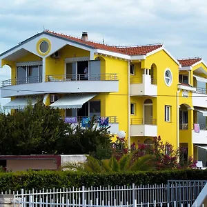 Apartment Danijela 1, Sukosan